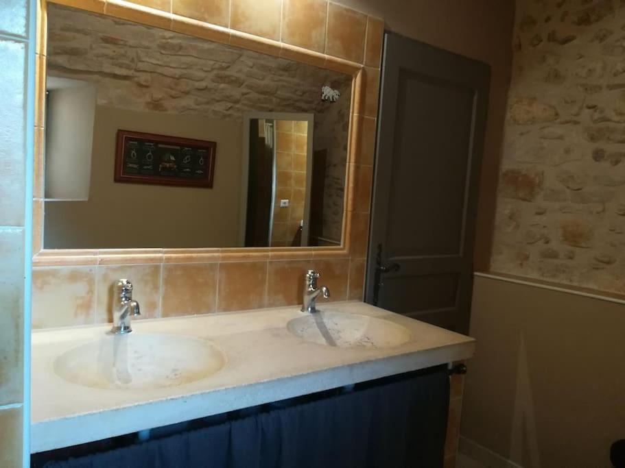Gite De Charme 80 M², Piscine, Proche D'Uzes. Vezenobres エクステリア 写真